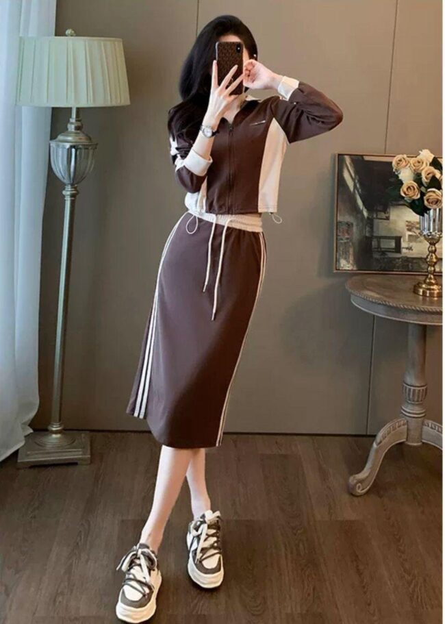 Trendy Korean Style 2-Piece Set – Chic & Comfortable! - Image 2