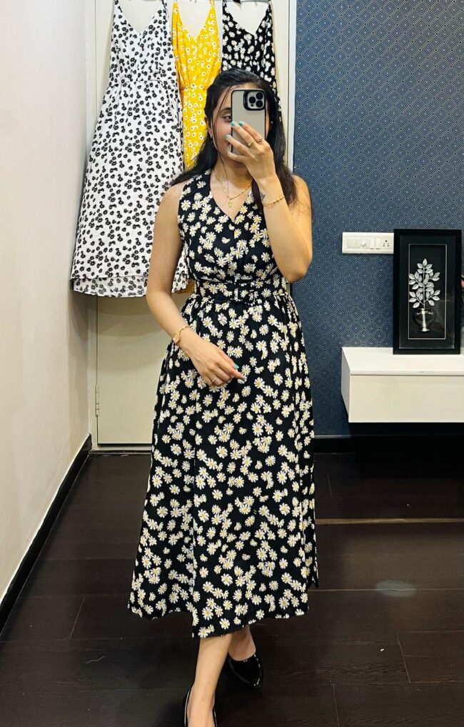 Elegant Floral Halter Neck Backless Dress