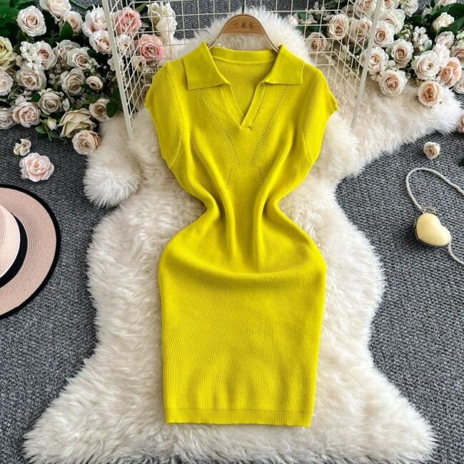 Retro Lapel Slim Fit Knitted Summer Dress – Petite & Stylish - Image 4