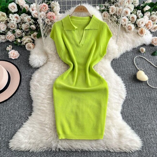 Retro Lapel Slim Fit Knitted Summer Dress – Petite & Stylish - Image 2