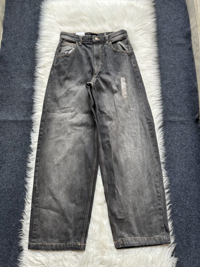 Branded Vintage Wide Leg Denim Jeans 🔥 - Image 6