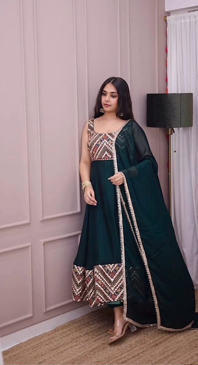 👗 Designer Embroidered Georgette Gown with Dupatta – LG-1938 - Image 2