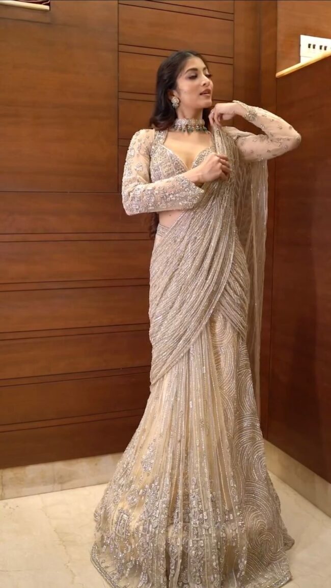 SAREE SET WITH STITCHED BLOUSE ✨