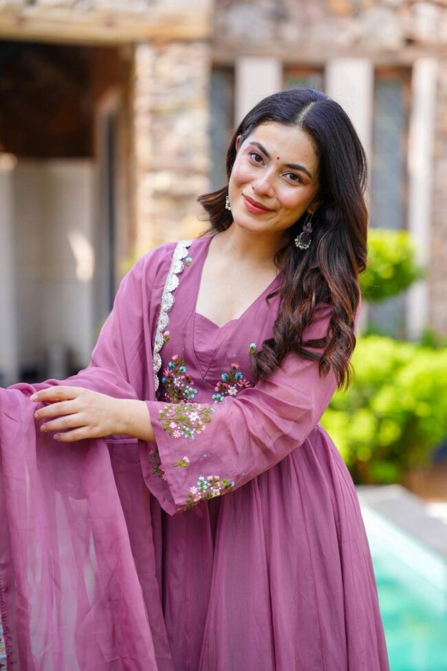 ✨ NSR-863 – Designer Partywear Top-Plazzo-Dupatta Set 👗